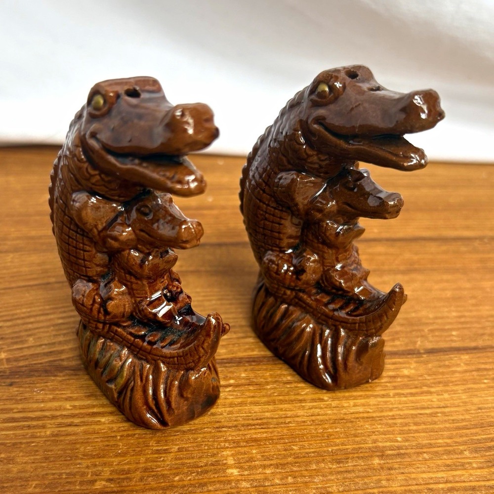 Florida Alligator Ceramic Salt & Pepper Shakers Set of 2 Brown Gold 3.5" Japan